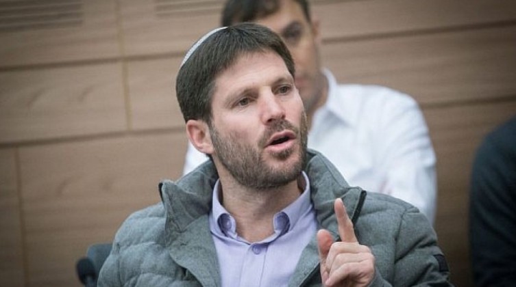 آلاف الأمريكيين يطالبون بمنع دخول سموتريتش لأمريكا