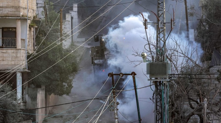 بالفيديو: إصابة جنديين إسرائيليين في جنين