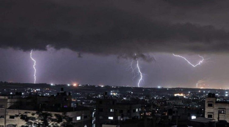 تفاصيل المنخفض الجوي الذي يضرب فلسطين خلال الأيام القادمة