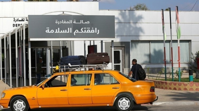 كشف "تنسيقات مصرية" للسفر عبر معبر رفح يوم الأحد (5 مارس)