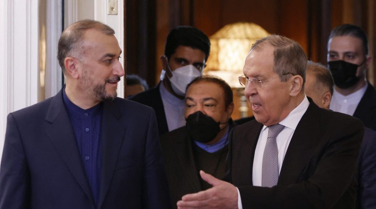 لافروف يلتقي مع عبد اللهيان لبحث الملف النووي