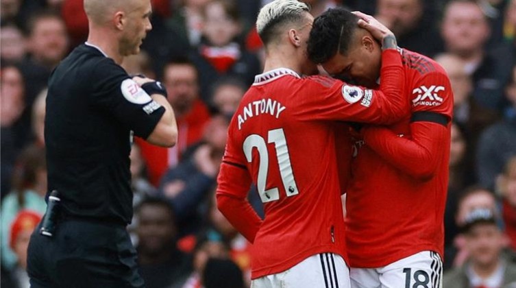 في مباراة طرد كاسيميرو.. مانشستر يونايتد يسقط في فخ التعادل مع ساوثهامبتون