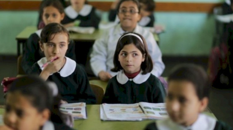 "فتح" تدعو المعلمين للعودة للمدارس
