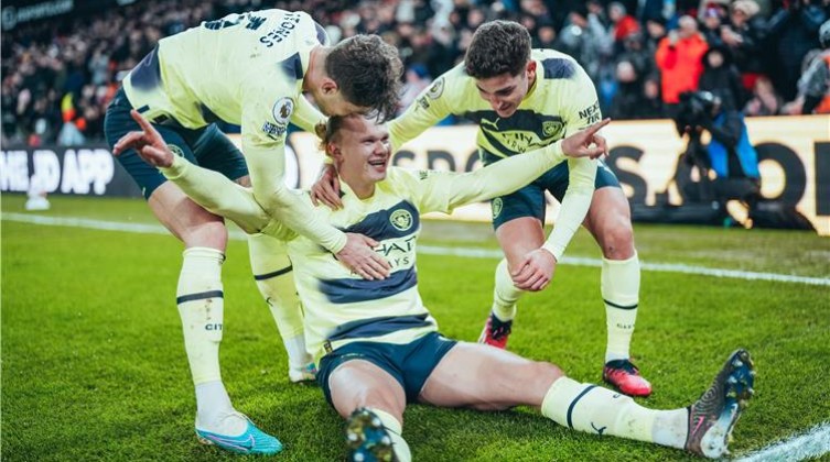 بالفيديو: مانشستر سيتي يحقق فوزا صعبا على كريستال بالاس في الدوري الإنجليزي