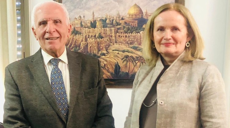 الأحمد يلتقي القنصل البريطاني.. ماذا بحثا؟