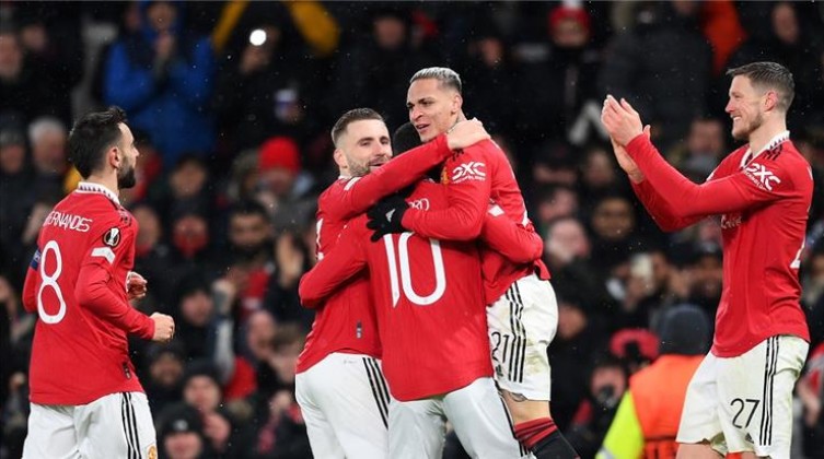 مانشستر يونايتد يكتسح ريال بيتيس برياعية في الدوري الأوروبي