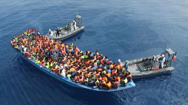 مصرع 22 مهاجرا في غرق سفينة قبالة سواحل مدغشقر