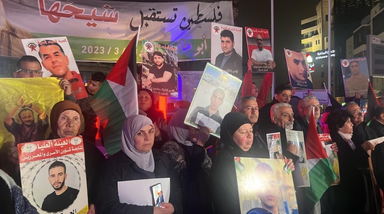 وقفات تضامنية في محافظات الوطن مع الأسرى في سجون الاحتلال