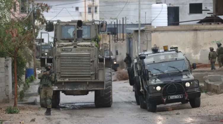 إصابات واعتقالات خلال اقتحام قوات الاحتلال عقبة جبر