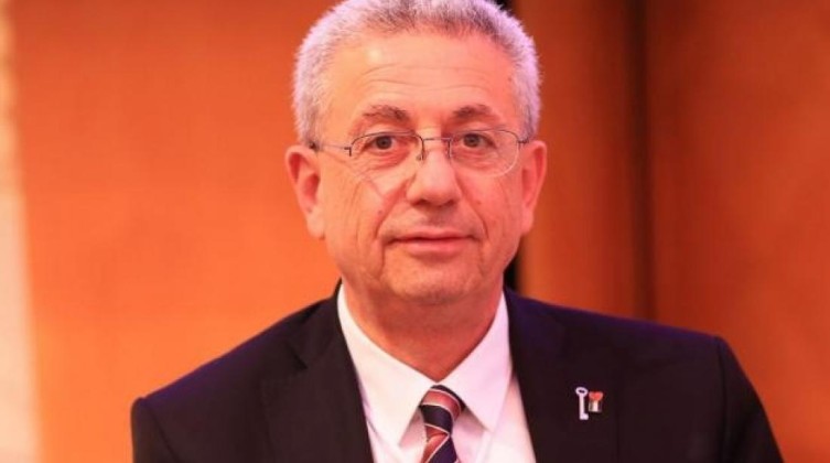 الاحتلال يمنع البرغوثي من الوصول إلى المسجد الأقصى