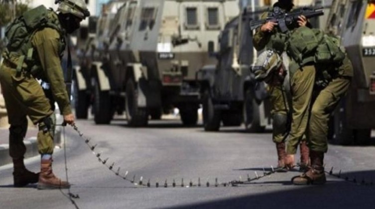 الاحتلال ينصب حاجز عسكري جنوب أريحا