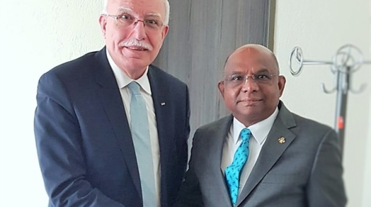 المالكي يلتقي مع المالديفي في جنيف.. ماذا بحثا؟