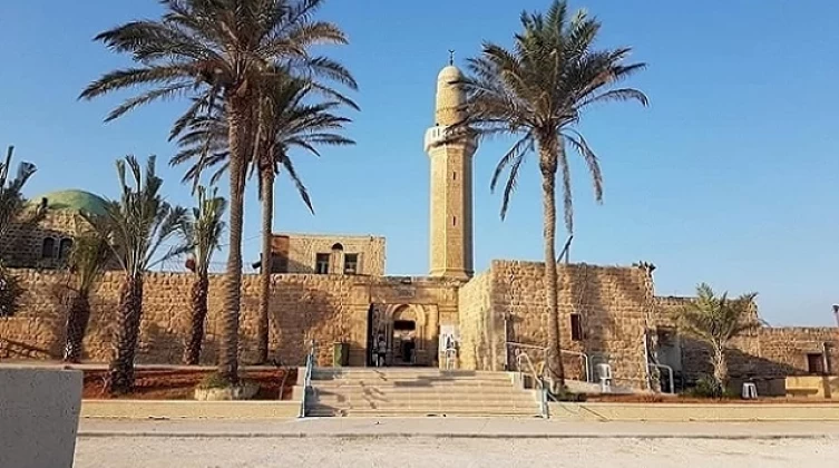 اتهام إسرائيليين بمحاولة إحراق مسجد في "هرتسيليا"