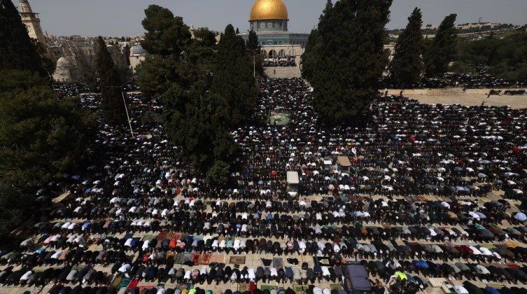 خطيب الأقصى يحمل الاحتلال مسؤولية أي تصعيد في الأقصى والقدس