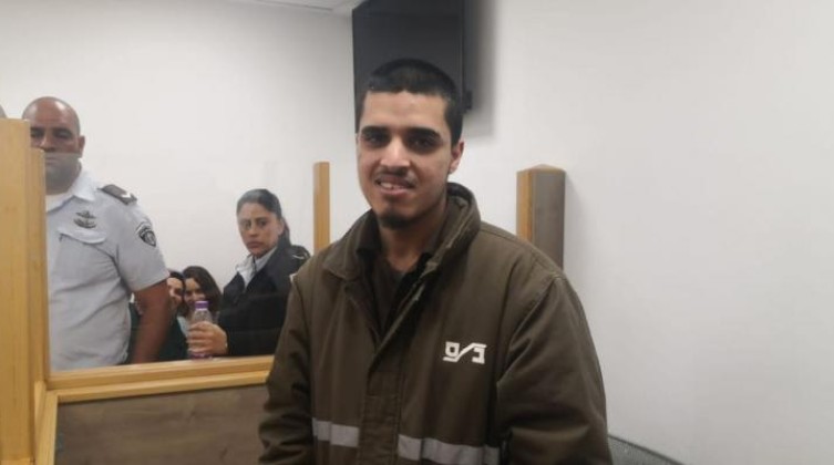 سلطات الاحتلال تقرر تمديد عزل الأسير أحمد مناصرة