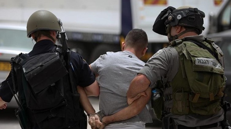 قوات الاحتلال تعتقل فلسطينيًّا من طولكرم