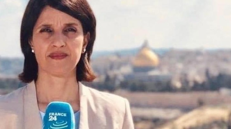 الإعلام الحكومي بغزة يستنكر قرار "فرانس ٢٤" بوقف عمل الزميلة عودة