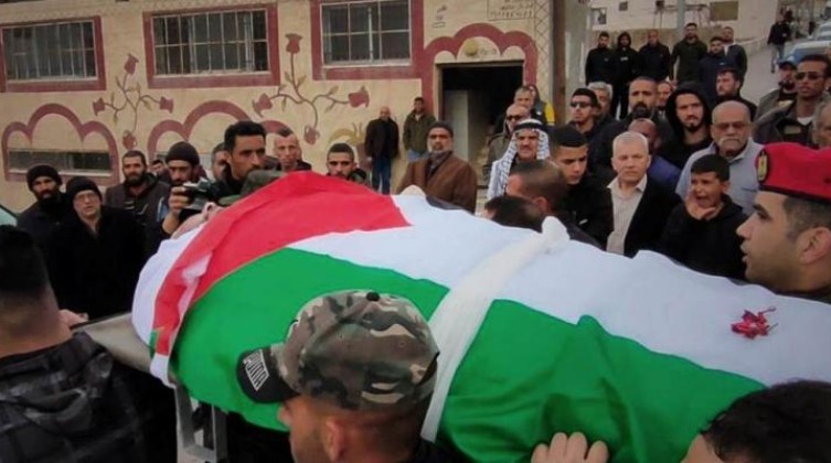 تشييع جثمان الشهيد الأسير أحمد أبو علي في الخليل