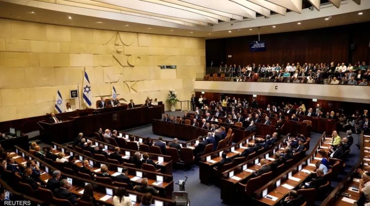 الاحتلال يصادق على مشروع قانون جمع بيانات المسافرين