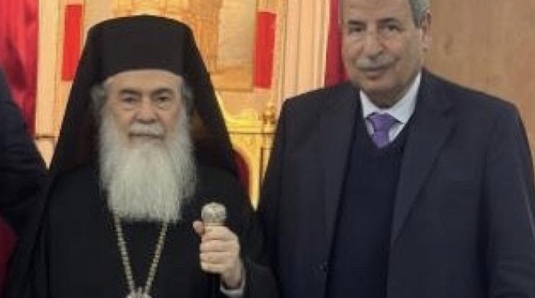 بطريرك المدينة المقدسة للروم الأرثوذكس يلتقي برمزي خوري في القدس