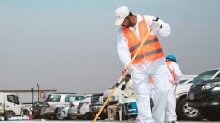 السعودية تبدأ تجربة تقنية جديدة لـ"تبريد الطرق" في المملكة