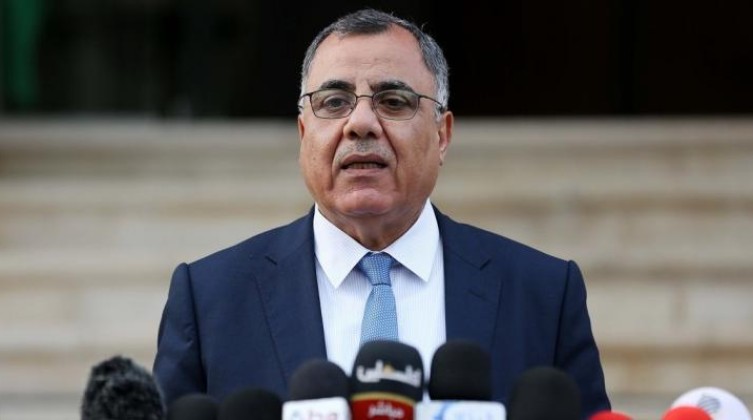 "ملحم": الحكومة منفتحة على إيجاد تسويات وسد الثغرات لإنهاء الأزمة