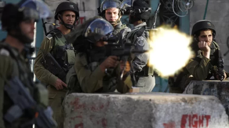 الاحتلال يُطلق النار صوب فتاة فلسطينية جنوب بيت لحم