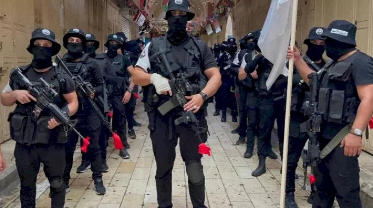 صحيفة عبرية تزعم: قائد عرين الأسود يسلم نفسه لأجهزة الأمن الفلسطينية