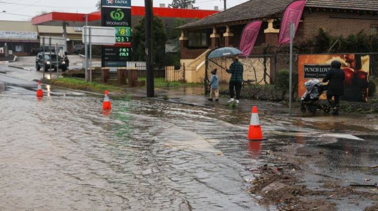 أمطار غزيرة تغرق مدينة سيدني الأسترالية
