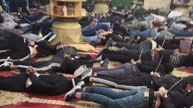 الاحتلال يفرج عن ستة شبان من "معتقلي الأقصى" بهذا الشرط