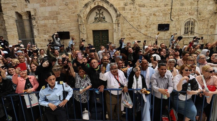 الأردن تحذّر الإحتلال من فرض قيود على وصول المسيحيين إلى القدس