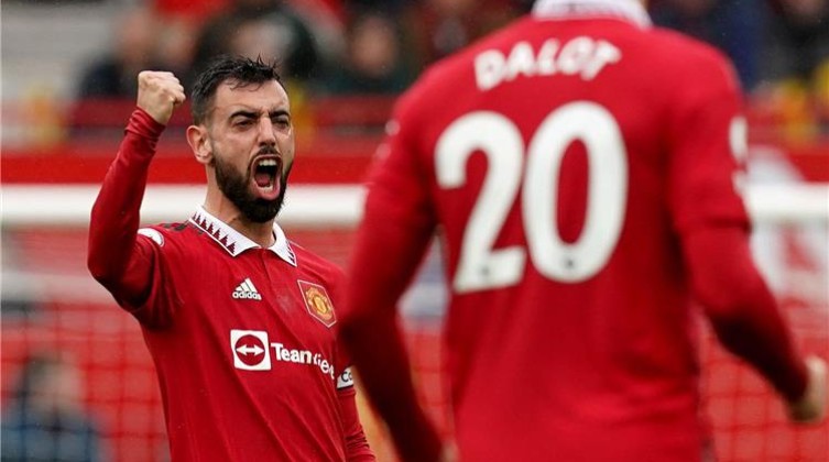 شاهد- مانشستر يونايتد يتخطى أستون فيلا في الدوري الإنجليزي