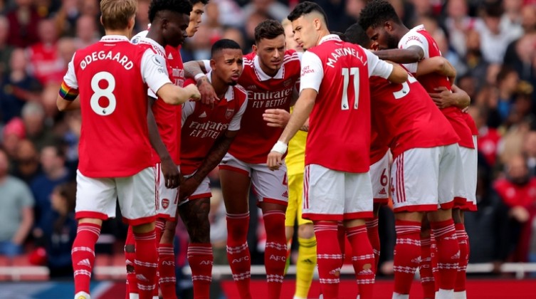 صراع ناري.. مباريات حاسمة لمانشستر سيتي وأرسنال في الدوري الإنجليزي