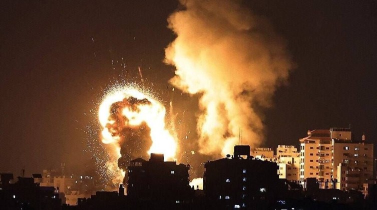 أول تعقيب من حركة "حماس" على القصف الإسرائيلي لغزة