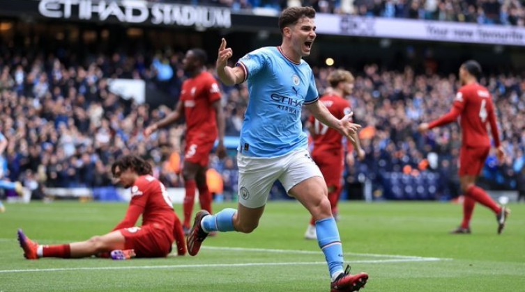 شاهد- مانشستر سيتي يكتسح ليفربول برباعية في الدوري الإنجليزي