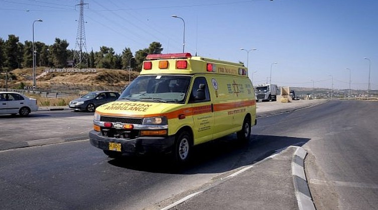الداخل المحتل: 3 إصابات إحداها خطيرة في حادث طرق بالنقب