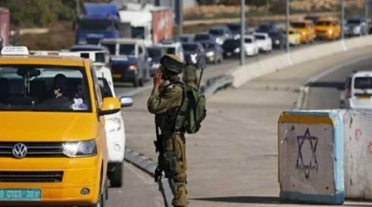 قوات الاحتلال تنصب حاجز عسكري غرب جنين