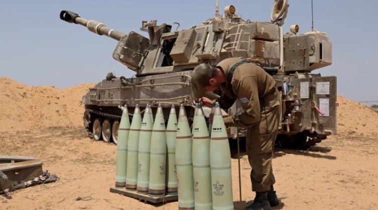 مدفعية الاحتلال تقصف موقع لحزب الله في الجولان المحتل