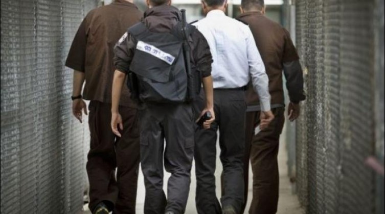 محكمة الاحتلال تجدد الاعتقال الإداري للأسير محمد مصلح