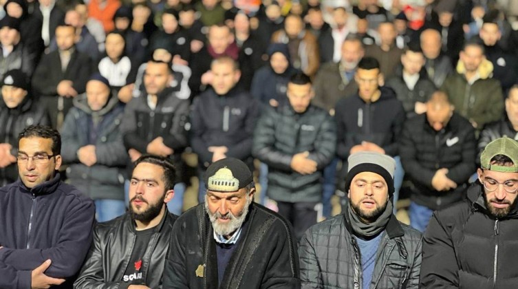35 ألف مصل أدوا صلاة العشاء والتراويح في"الأقصى"