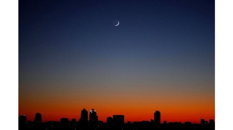 الفلكية الفلسطينية تصدر  بياناً جديداً  بعد جدل أثير بشأن رؤية هلال شوال