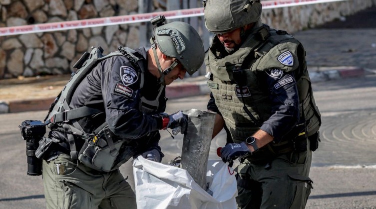 فصائل فلسطينية تعقب على إطلاق الصواريخ من لبنان