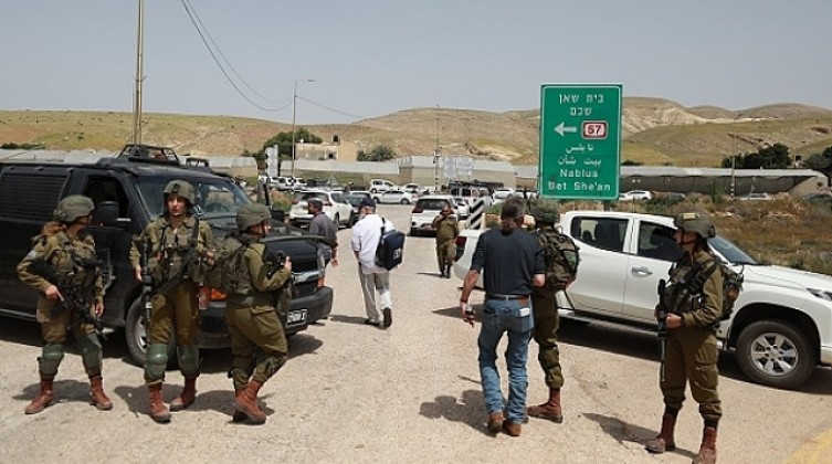 الاحتلال يتأهب ويفرض إغلاقا على الضفة وغزة.. لهذا السبب