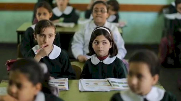 "التربية والتعليم" تدعو لانتظام الدوام المدرسي الأحد المقبل