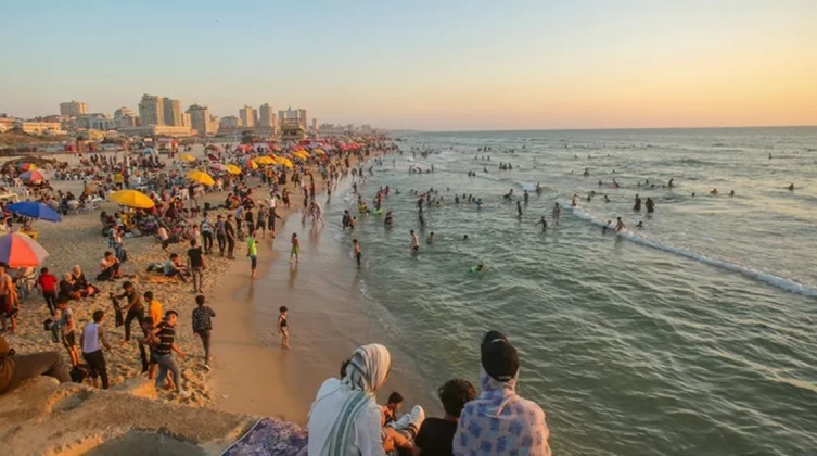 "الحكم المحلي" تحدد موعد بدء موسم الاصطياف في غزة