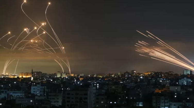 44 صاروخًا أطلقت من غزة تجاه مستوطنات الغلاف