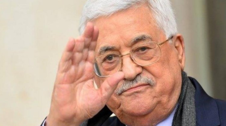 الرئيس عباس يهنئ الشعب الفلسطيني بحلول عيد الفطر المبارك
