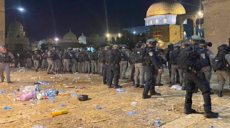 الرئاسة الفلسطينية تعقب على أحداث "الأقصى"