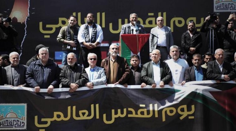 بالفيديو: المئات من المواطنين يحيون يوم القدس العالمي في غزة