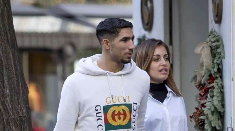 بعد إنفصالها عنه.. زوجة حكيمي تثير ضجة واسعة.. ما القصة؟